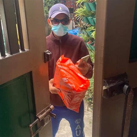 natigil ang putukan dahil sa shopee delivery boy|Nagpapanggap na delivery boy ng Shopee, hindi umubra sa .